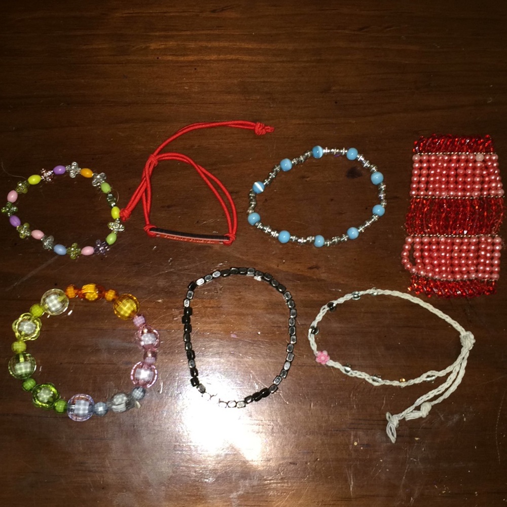 SEVEN cute bracelets for little girls!